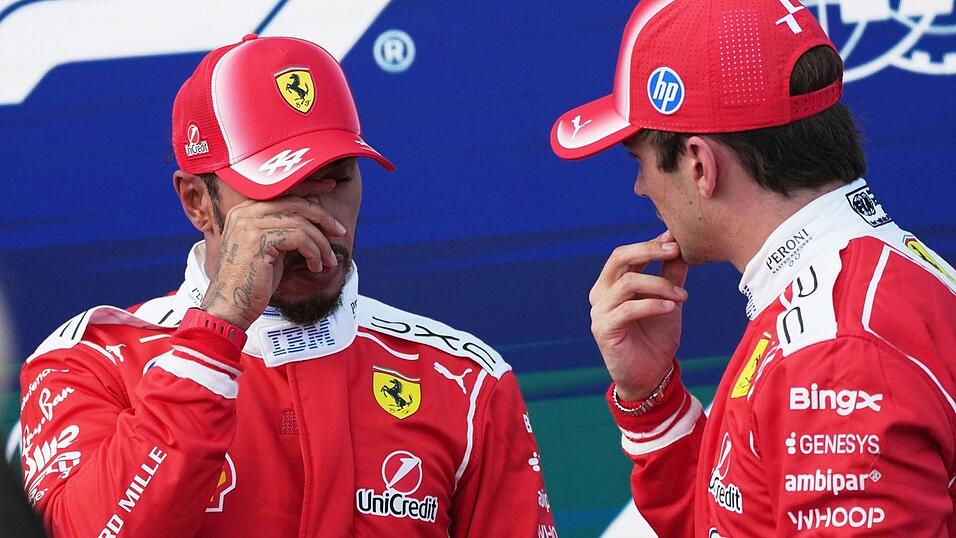 Lewis Hamilton (l) und Charles Leclerc sind mit ihrem Abschneiden nicht zufrieden.