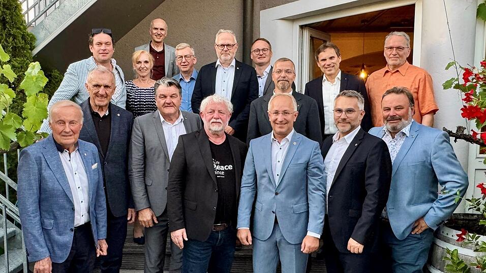 Es gab Änderungen an der Spitze des Lionscubs.