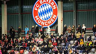 Die Fu&szlig;ballerinnen des FC Bayern legen personell nach. (Archivbild)