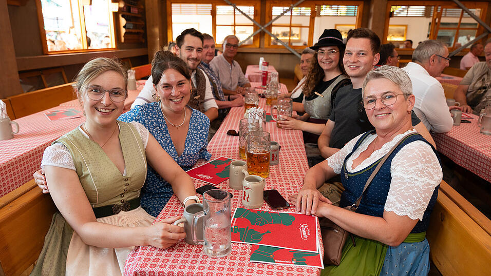 Die Partybilder vom Sonntag, 20. August 2023, aus dem Festzelt Krönner. Die Partybilder vom Sonntag, 20. August 2023, aus dem Festzelt Krönner.