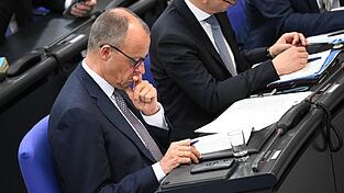 Nach dem Erfolg im Bundestag steht nun die nächste Hürde für das Finanzpaket bevor. Auch der Bundesrat muss das Vorhaben nun absegnen.