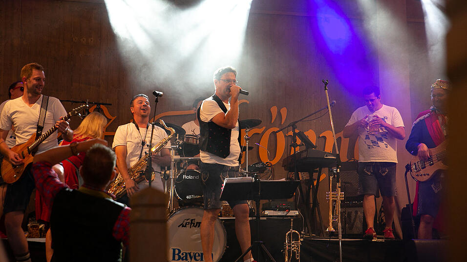 Die Partybilder vom Freitag, 12. August 2022, aus dem Festzelt Krönner.