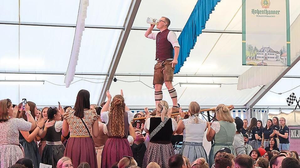 Während der Pause ging es richtig los. Während der Pause ging es richtig los.