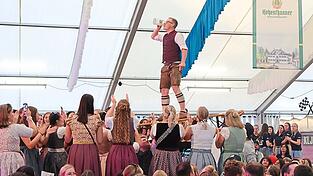 Während der Pause ging es richtig los. Während der Pause ging es richtig los.