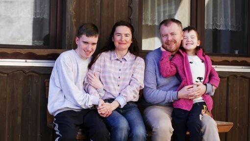 Mit ihren beiden Kinder aus dem Kriegsgebiet geflohen: Olha und Pavlo Chylibin.