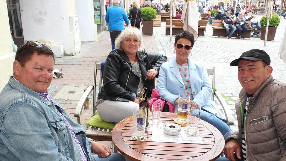 Die Landshuter genießen die neuen Freiheiten und das gute Wetter. Die Landshuter genießen die neuen Freiheiten und das gute Wetter.