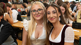 Die Partybilder vom Dienstag, 11. August, aus dem Festzelt Nothaft. Die Partybilder vom Dienstag, 11. August, aus dem Festzelt Nothaft.