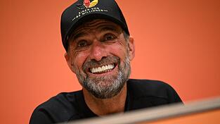 Jürgen Klopp sah mehr Gründe zur Freude als zur Kritik nach dem Remis in Amsterdam. Jürgen Klopp sah mehr Gründe zur Freude als zur Kritik nach dem Remis in Amsterdam.