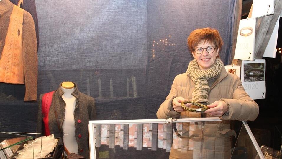 In Landshut lockten am Wochenende der Kunsthandwerkermarkt und die H&uuml;ttengaudi zahlreiche Besucher an.