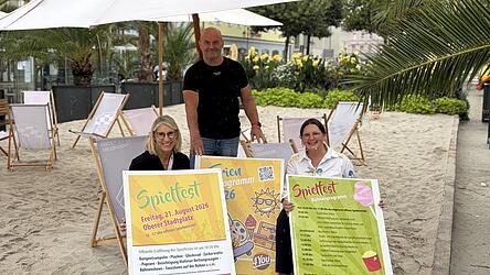 Voller Vorfreude: (v. l.) Zweite Bürgermeisterin Renate Wasmeier, Jugendbeauftragter Konrad Rankl und Jugendzentrumsleiterin Karin Loibl. Voller Vorfreude: (v. l.) Zweite Bürgermeisterin Renate Wasmeier, Jugendbeauftragter Konrad Rankl und Jugendzentrumsleiterin Karin Loibl.
