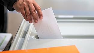 Ob an der Wahlurne oder Briefwahl. Am 8. März ab 19.30 Uhr steht fest, wer die oder der neue Oberbürgermeister ist. Ob an der Wahlurne oder Briefwahl. Am 8. März ab 19.30 Uhr steht fest, wer die oder der neue Oberbürgermeister ist.