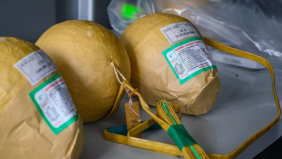 Kugelbomben werden regelm&auml;&szlig;ig vom Zoll beschlagnahmt.