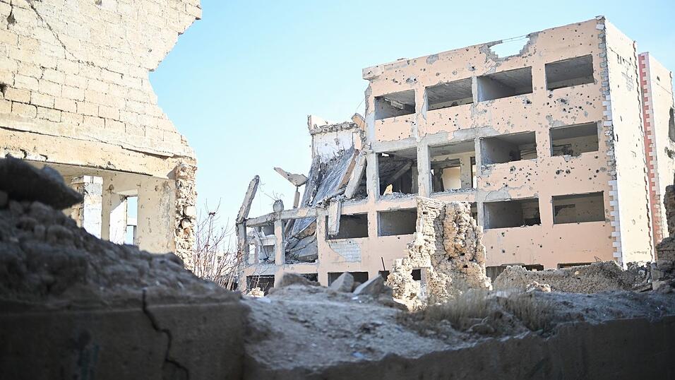 In vielen Regionen Syriens sind die Häuser aufgrund von Kriegsschäden unbewohnbar, wie hier in Dschubar, einem Viertel der Hauptstadt Damaskus. In vielen Regionen Syriens sind die Häuser aufgrund von Kriegsschäden unbewohnbar, wie hier in Dschubar, einem Viertel der Hauptstadt Damaskus.