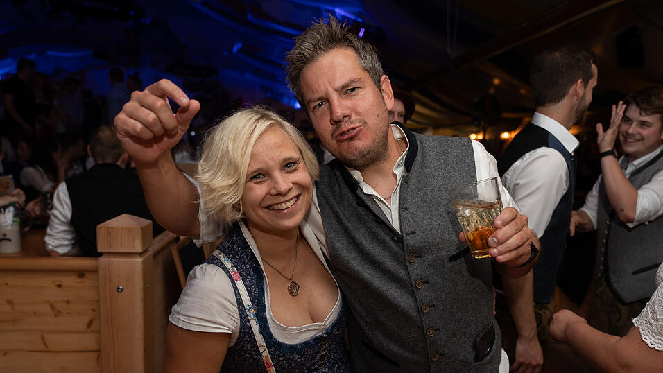 Die Partybilder vom Freitag, 11. August 2023, aus dem Festzelt Reisinger. Die Partybilder vom Freitag, 11. August 2023, aus dem Festzelt Reisinger.