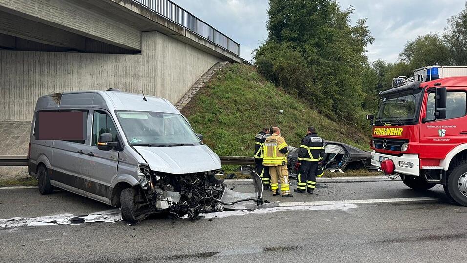 Am Mittwochvormittag ist es zu einem Unfall auf der A92 bei Landau gekommen.