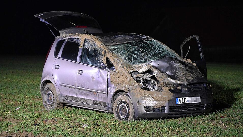 Die 18-Jährige sei unverletzt geblieben. 