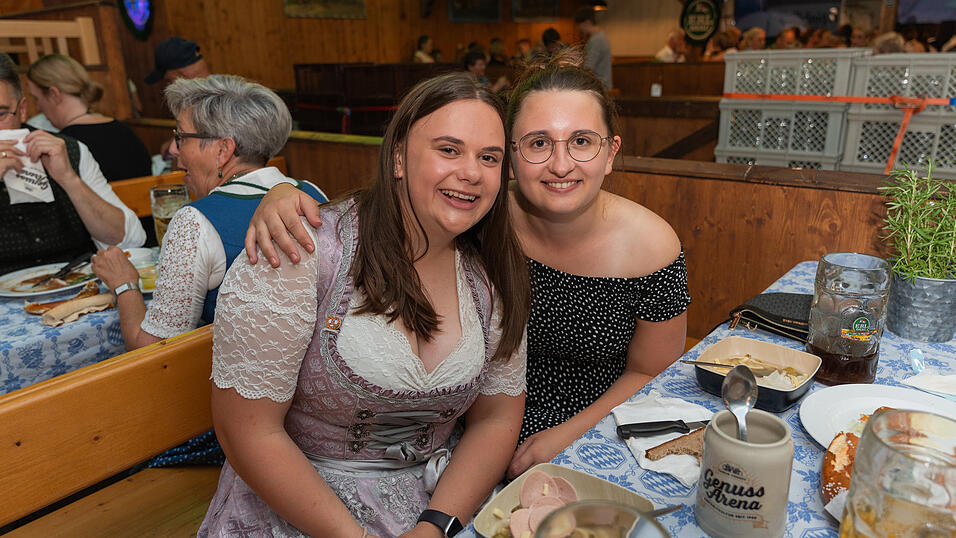 Die Partybilder vom Montag, 21. August 2023, aus dem Festzelt Wenisch. Die Partybilder vom Montag, 21. August 2023, aus dem Festzelt Wenisch.