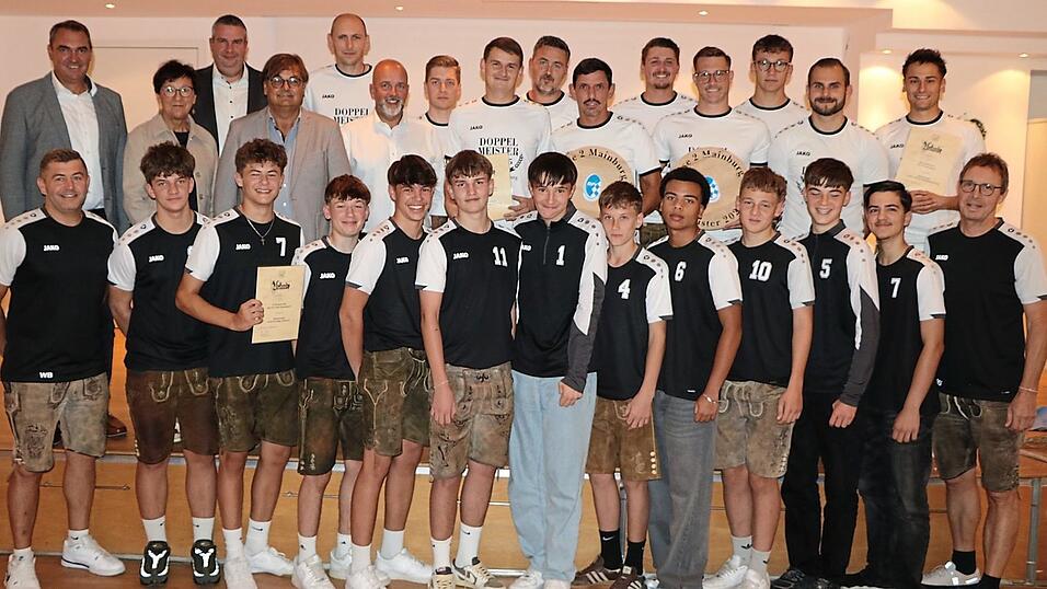 Die Fußball C-Jugend, Herren und Herren-Reserve.