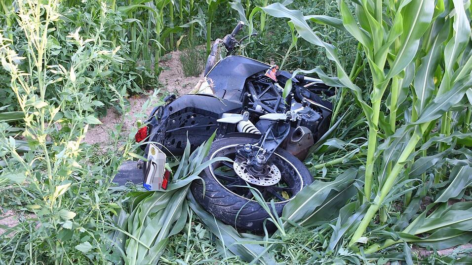 Bei einem Unfall nahe Gerzen ist ein 17-jähriger Motorradfahrer verletzt worden.
