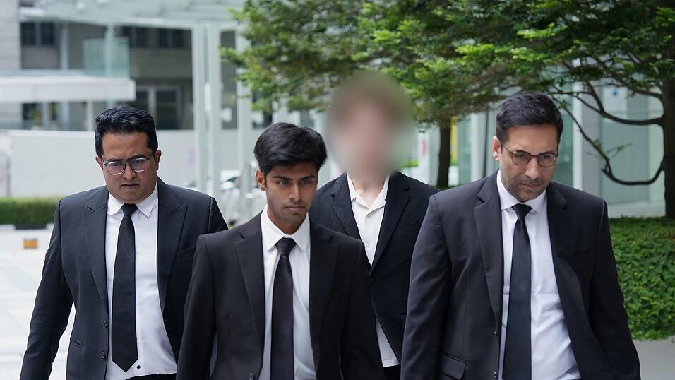 Dem Studenten könnte für seine Aktion eine Gefängnisstrafe drohen. Dem Studenten könnte für seine Aktion eine Gefängnisstrafe drohen.