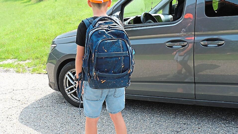 Allein unterwegs, gilt es immer aufmerksam zu sein. Kinder sollten sich unbekannten Fahrzeugen nicht n&auml;hern, empfiehlt die Polizei.