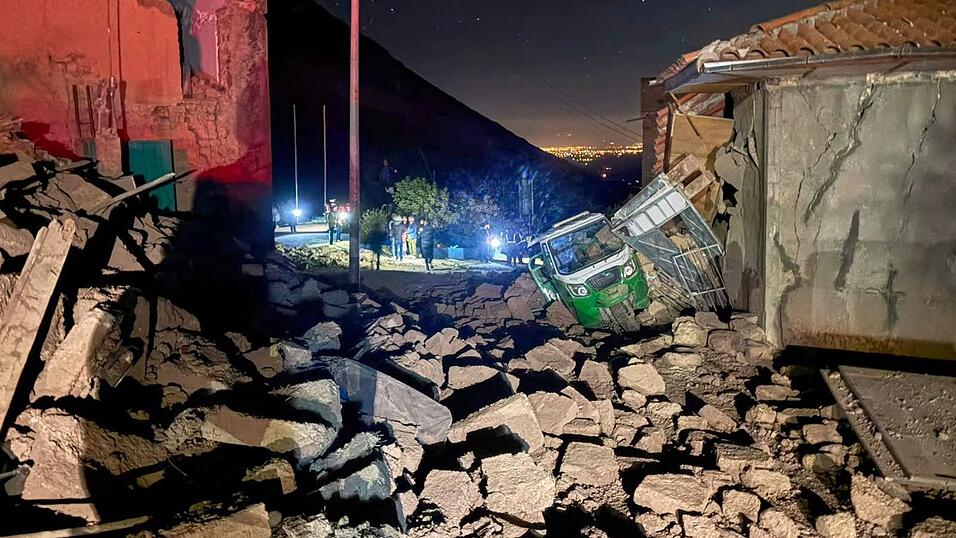 Ein schweres Erdbeben in Peru hat mehrere Todesopfer gefordert. Ein schweres Erdbeben in Peru hat mehrere Todesopfer gefordert.