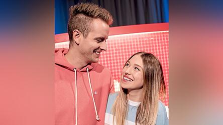 Bibi und Julian haben ihren eigene Podcast.