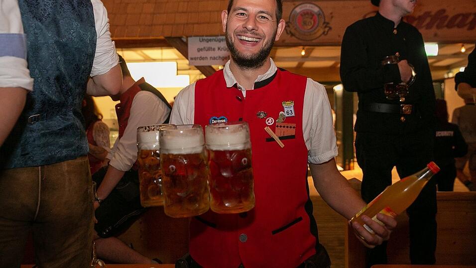 Die Partybilder vom Freitag, 12. August 2022, aus dem Festzelt Nothaft.