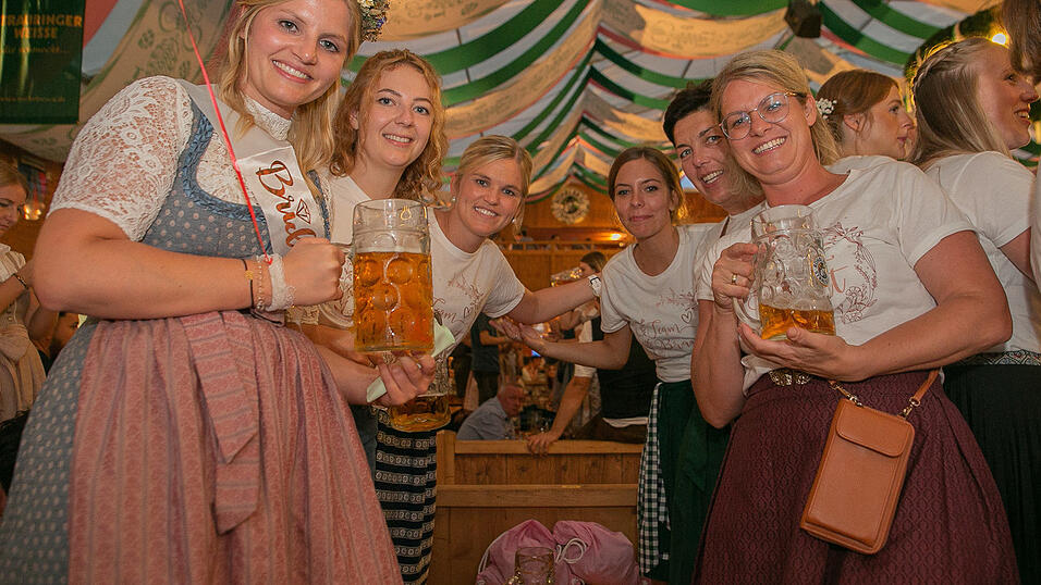 Die Partybilder von Freitag, 19. August 2022, aus dem Festzelt Weckmann.