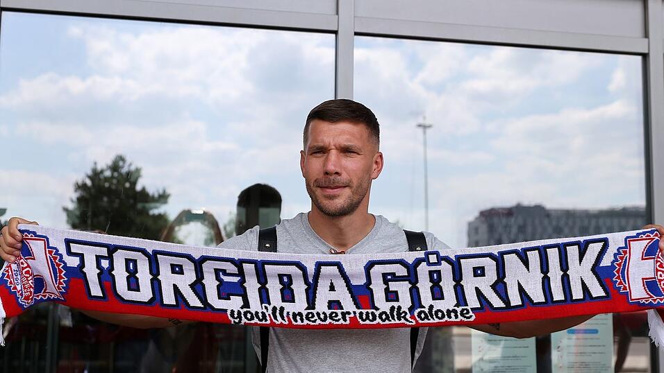 Lukas Podolski spielte zum Ende seiner Karriere in seiner Heimat Polen und kaufte auch Anteile am polnischen Erstligisten Gornik Zabrze. (Archivbild) Lukas Podolski spielte zum Ende seiner Karriere in seiner Heimat Polen und kaufte auch Anteile am polnischen Erstligisten Gornik Zabrze. (Archivbild)