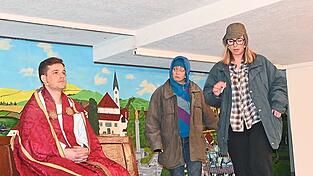 Einer von elf gespielten Witzen: der Priester und die Landstreicher.