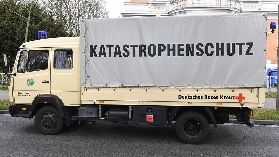 In historisch einzigartiger Lage koordiniert die 'F&uuml;hrungsgruppe Katastrophenschutz' (F&uuml;GK) Ma&szlig;nahmen in Bayern und der Region. (Symbolbild)