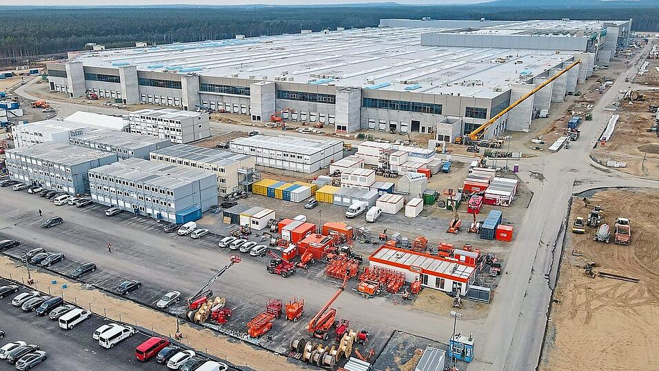 So sieht es derzeit auf der Baustelle zur Gigafactory östlich von Berlin aus.