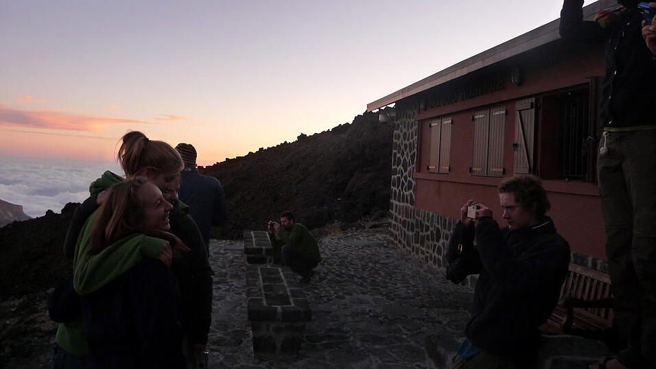 Teneriffa - Erinnerungsfoto auf dem Gipfel. Teneriffa - Erinnerungsfoto auf dem Gipfel.