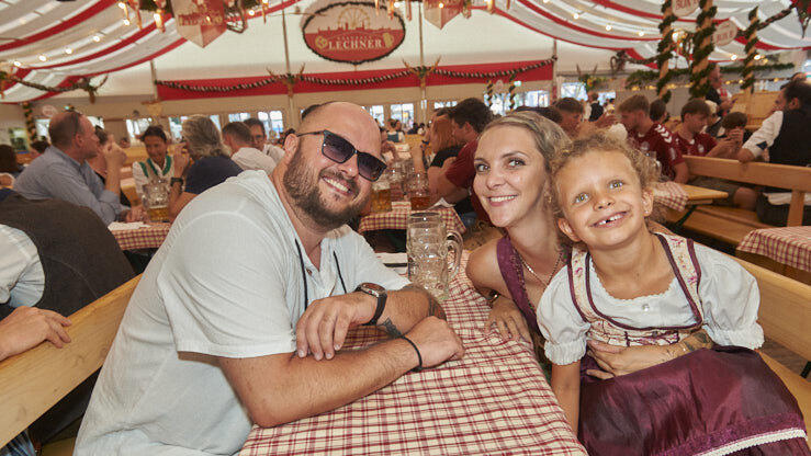 Die Partybilder vom Montag, 10. August, aus dem Festzelt Lechner. Die Partybilder vom Montag, 10. August, aus dem Festzelt Lechner.