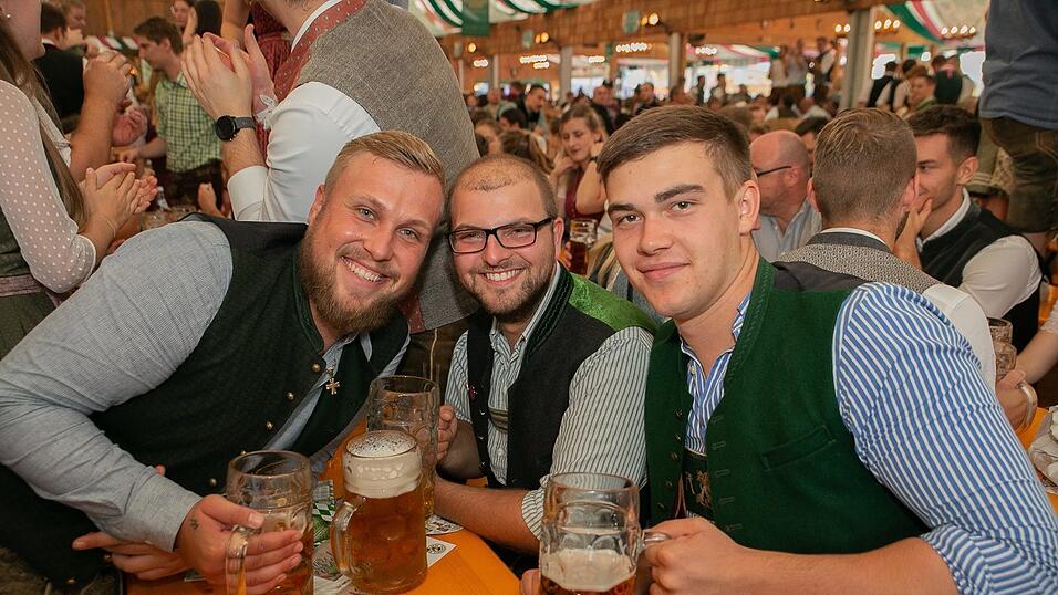 Die Partybilder vom Freitag, 12. August 2022, aus dem Festzelt Weckmann.