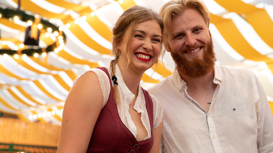 Das sind die Partybilder vom Dienstag, 12. August, aus dem Festzelt Nothaft. Das sind die Partybilder vom Dienstag, 12. August, aus dem Festzelt Nothaft.