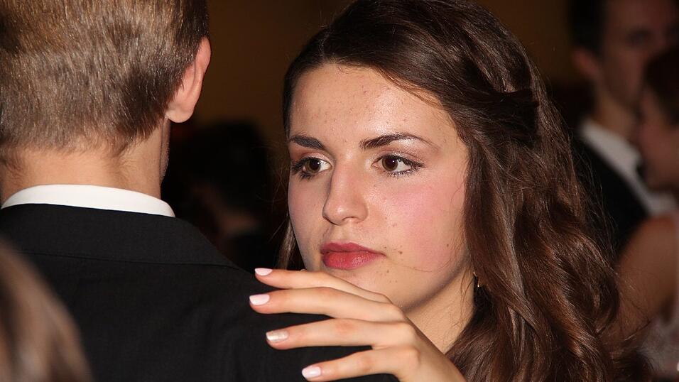 Die Bilder vom Abschlussball der Tanzschule Seidel in der Fraunhofer-Halle am 28. November. Die Bilder vom Abschlussball der Tanzschule Seidel in der Fraunhofer-Halle am 28. November.