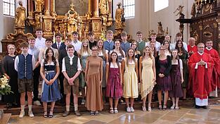 Die Firmlinge des Pfarrverbands Landau Die Firmlinge des Pfarrverbands Landau