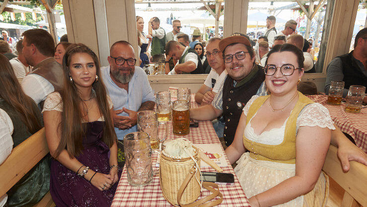 Die Partybilder vom Samstag, 15. August, aus dem Festzelt Lechner. Die Partybilder vom Samstag, 15. August, aus dem Festzelt Lechner.