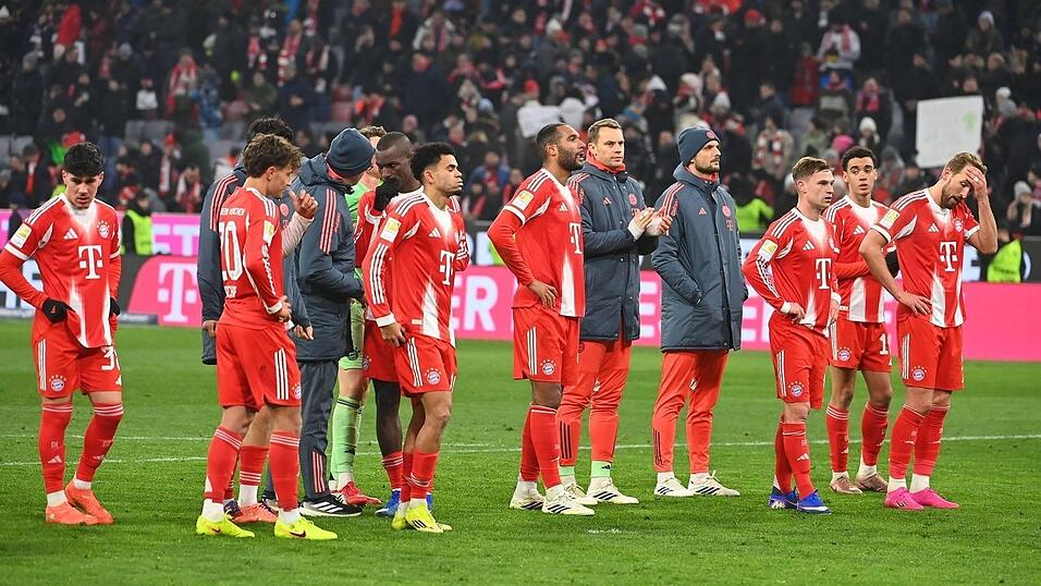 Konsternierte Blicke auf M&uuml;nchner Seite.