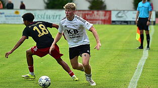 Lams Außenverteidiger Luca Schmid erzielte am Dienstag im Toto-Pokal gegen den VfB Eichstätt den Ehrentreffer. Lams Außenverteidiger Luca Schmid erzielte am Dienstag im Toto-Pokal gegen den VfB Eichstätt den Ehrentreffer.