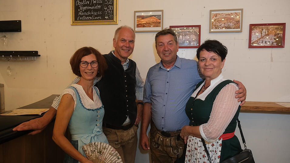 Die Partybilder vom Dienstag, 15. August 2023, aus dem Festzelt Greindl. Die Partybilder vom Dienstag, 15. August 2023, aus dem Festzelt Greindl.