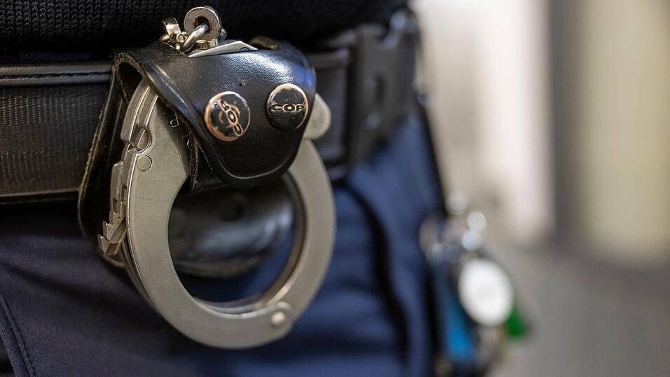 Die beiden 35 und 40 Jahre alten M&auml;nner befinden sich laut Polizei in Untersuchungshaft. (Symbolbild)