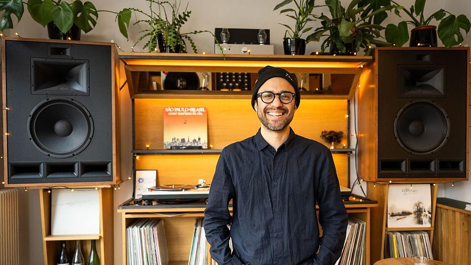 Kevin Rodriguez, Betreiber der Listening Bar Unkompress.