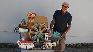 Ganz neu: Die Stadt Roding vorne an der Drehorgel in Szene gesetzt. Die Autos fahren und das Riesenrad dreht sich. Ebenso die Litfaßsäule. Das Rathaus kann gegen die blaue Lobmeyer-Gred ausgewechselt werden, auf der dann getanzt wird. Ganz neu: Die Stadt Roding vorne an der Drehorgel in Szene gesetzt. Die Autos fahren und das Riesenrad dreht sich. Ebenso die Litfaßsäule. Das Rathaus kann gegen die blaue Lobmeyer-Gred ausgewechselt werden, auf der dann getanzt wird.