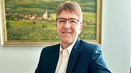 Ein Bild, das es so nicht mehr geben wird: Michael Multerer verbringt derzeit die letzten Tage im Arnschwanger B&uuml;germeisterb&uuml;ro.