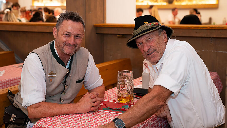Die Partybilder vom Mittwoch, 12. August, aus dem Festzelt Krönner. Die Partybilder vom Mittwoch, 12. August, aus dem Festzelt Krönner.