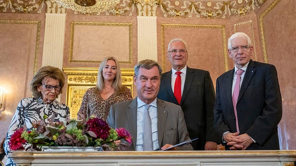 Bayern gibt den jüdischen Gemeinden mehr Geld. Bayern gibt den jüdischen Gemeinden mehr Geld.