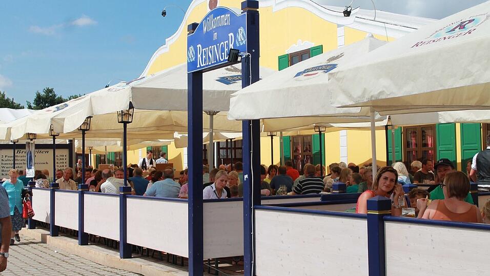 Nerven, Ehrgeiz und Durchhalteverm&ouml;gen - ohne diese Eigenschaften hat es eine Bedienung schwer auf dem G&auml;ubodenvolksfest